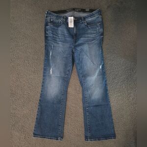 NWT Torrid Sky High Kick Boot Jeans - Size 14T Medium Destruct Wash